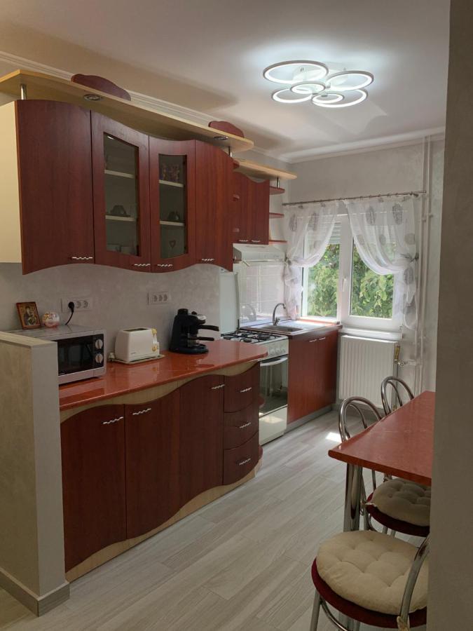 Apartament Regim Hotelier Орадя Экстерьер фото